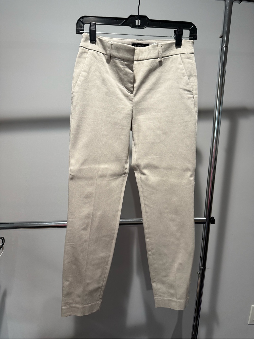 Express Cream/Tan Pants. Columnist ankle mid rise